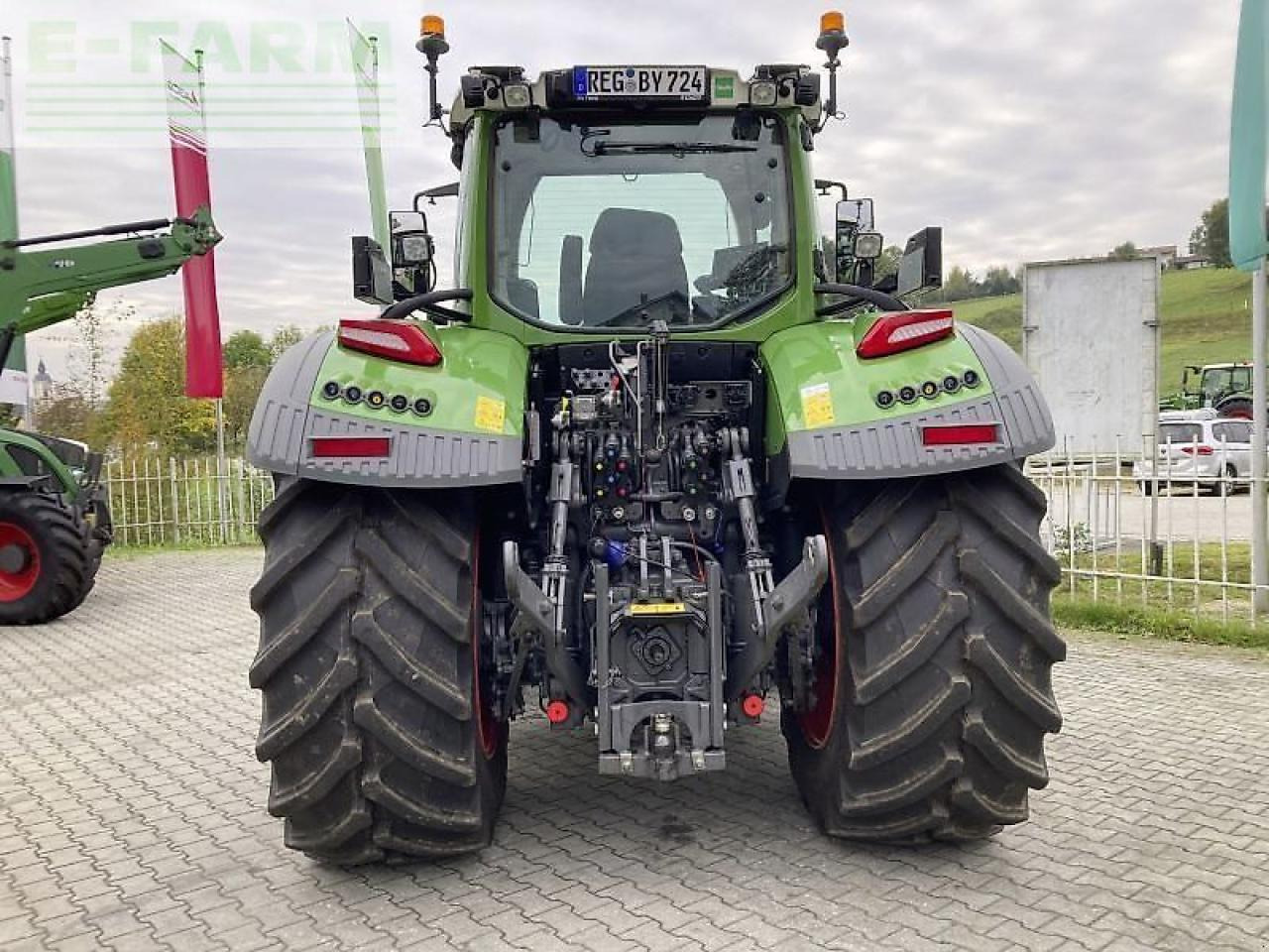 Fendt 724 vario gen7 profi Profi - Farm tractor: picture 4 Fendt 724 vario gen7 profi Profi - Farm tractor: picture 4