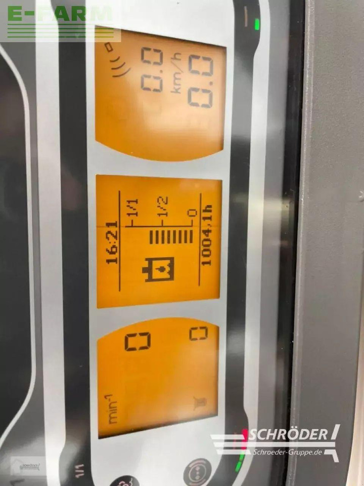 Farm tractor Fendt 824 vario s4 profi plus ProfiPlus: picture 18 Farm tractor Fendt 824 vario s4 profi plus ProfiPlus: picture 18