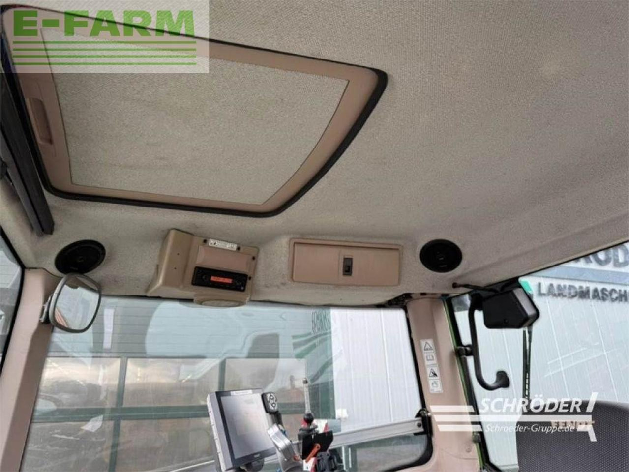 Farm tractor Fendt 824 vario s4 profi plus ProfiPlus: picture 18