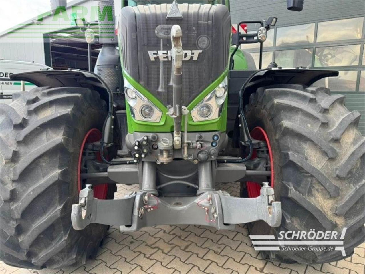 Farm tractor Fendt 824 vario s4 profi plus ProfiPlus: picture 8