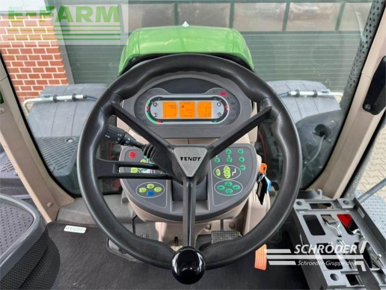 Farm tractor Fendt 824 vario s4 profi plus ProfiPlus: picture 21