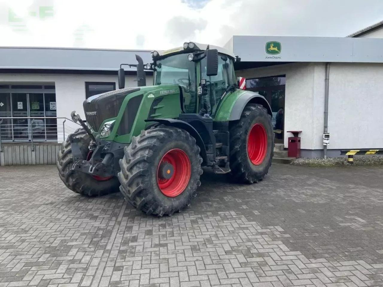 Fendt 828 - Farm tractor: picture 1 Fendt 828 - Farm tractor: picture 1