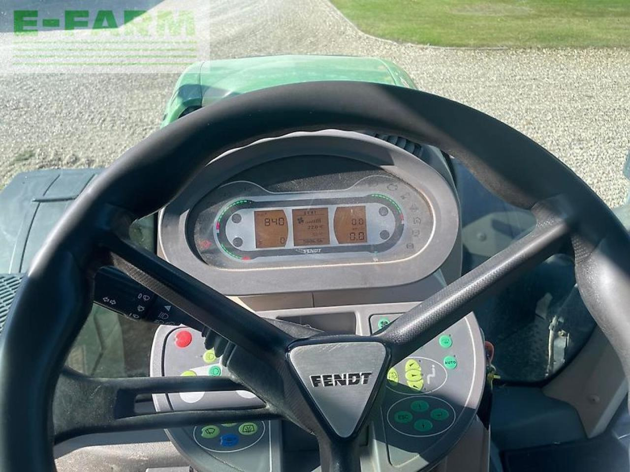 Farm tractor Fendt 828 vario s4: picture 7