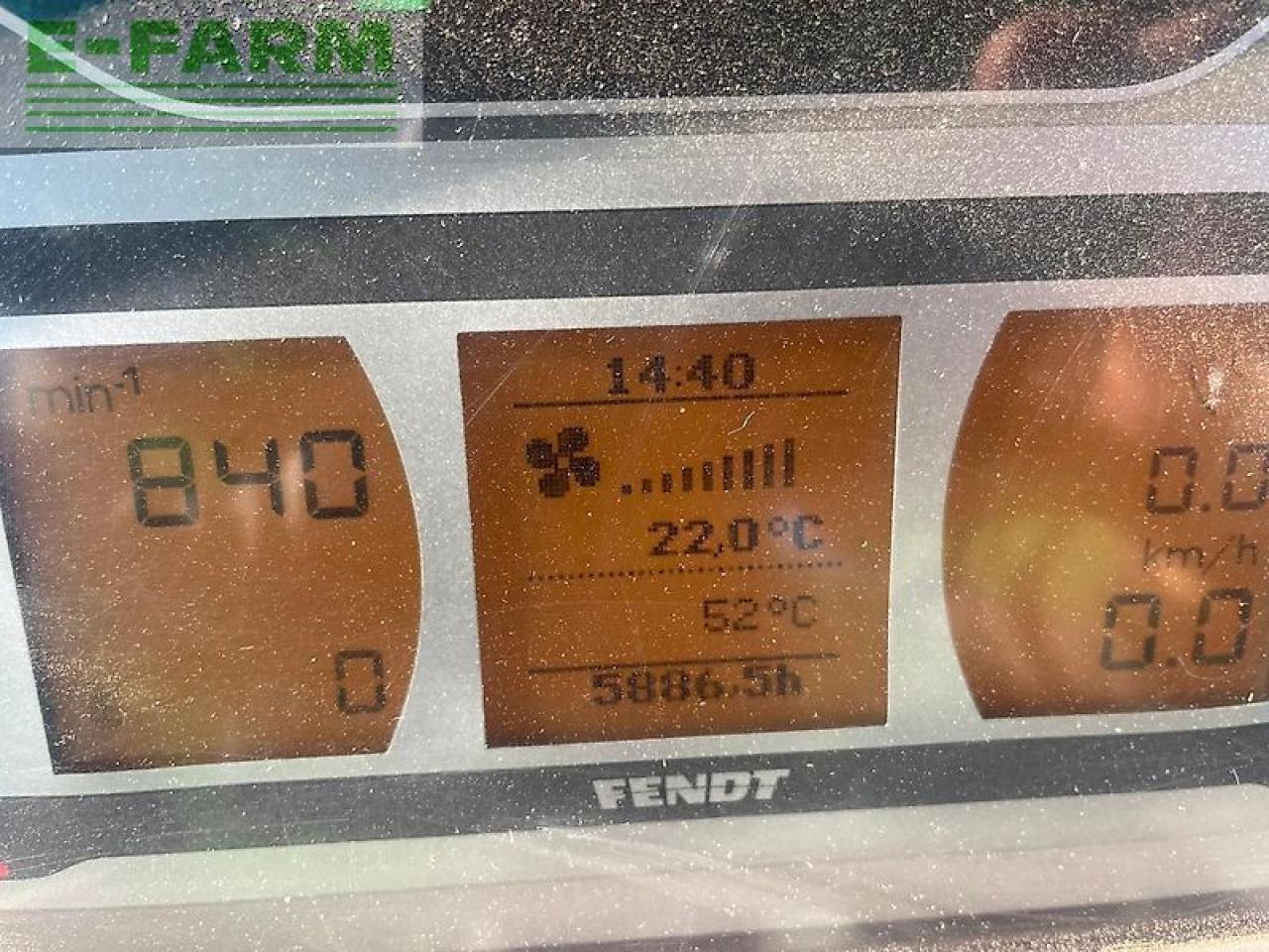 Farm tractor Fendt 828 vario s4: picture 8
