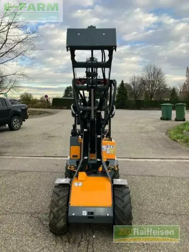 Giant g1200 - Mini excavator: picture 2 Giant g1200 - Mini excavator: picture 2