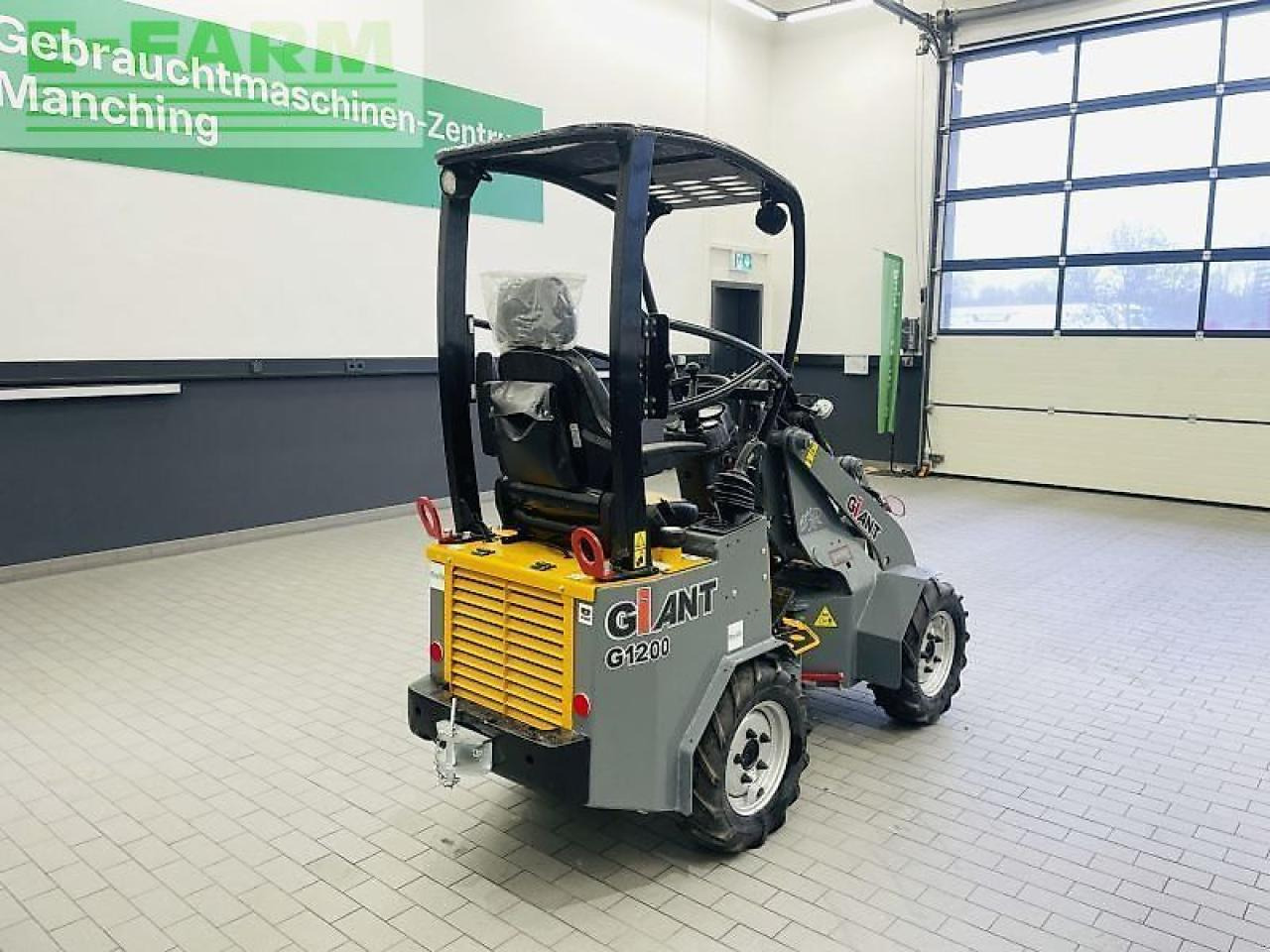 Giant g1200 - Mini excavator: picture 5 Giant g1200 - Mini excavator: picture 5