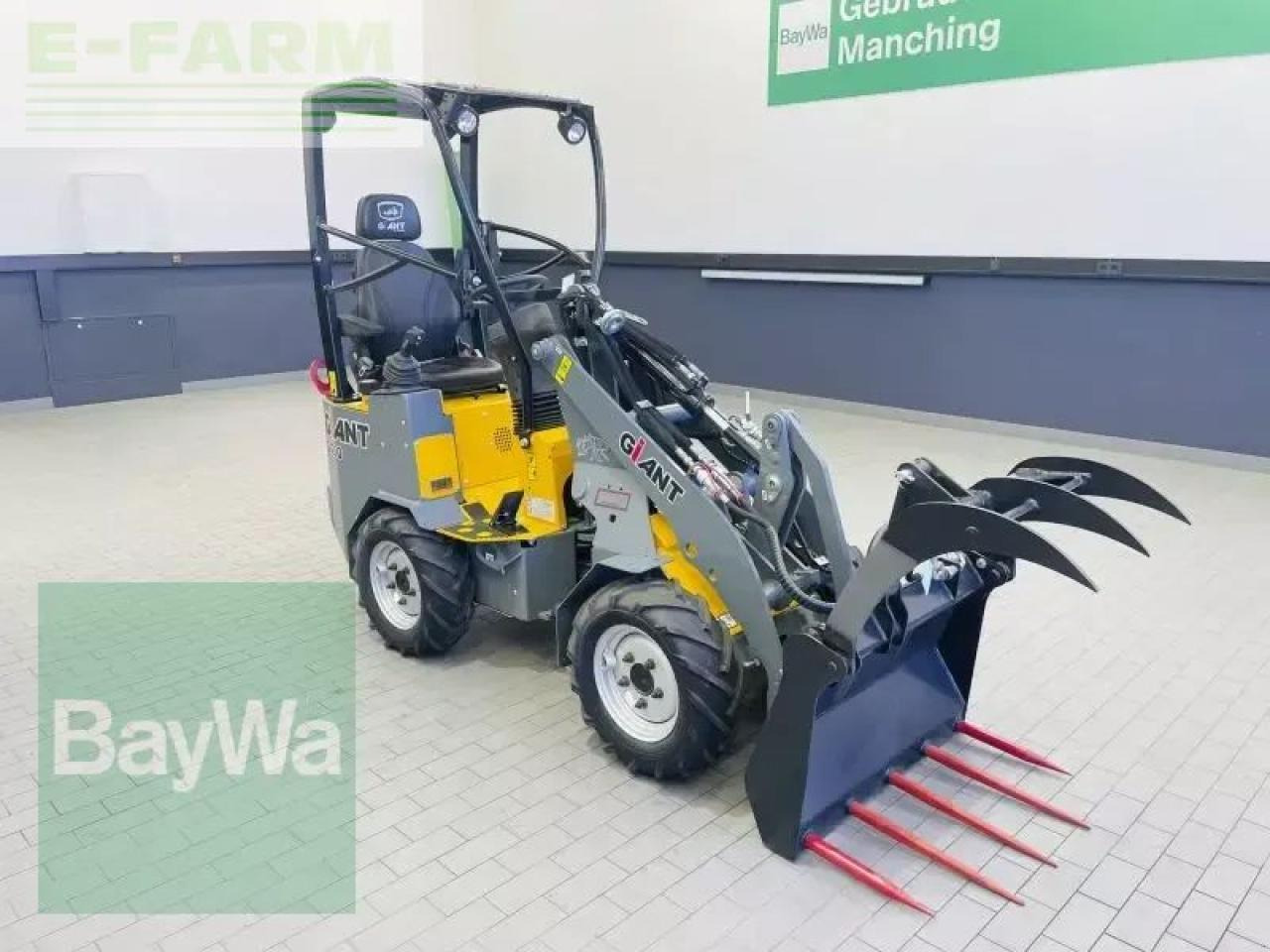 Giant g1200 - Mini excavator: picture 3 Giant g1200 - Mini excavator: picture 3