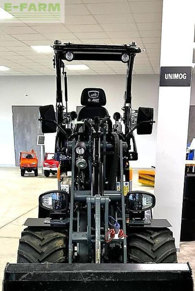 Giant g1500 radlader/hoflader - Mini excavator: picture 4 Giant g1500 radlader/hoflader - Mini excavator: picture 4