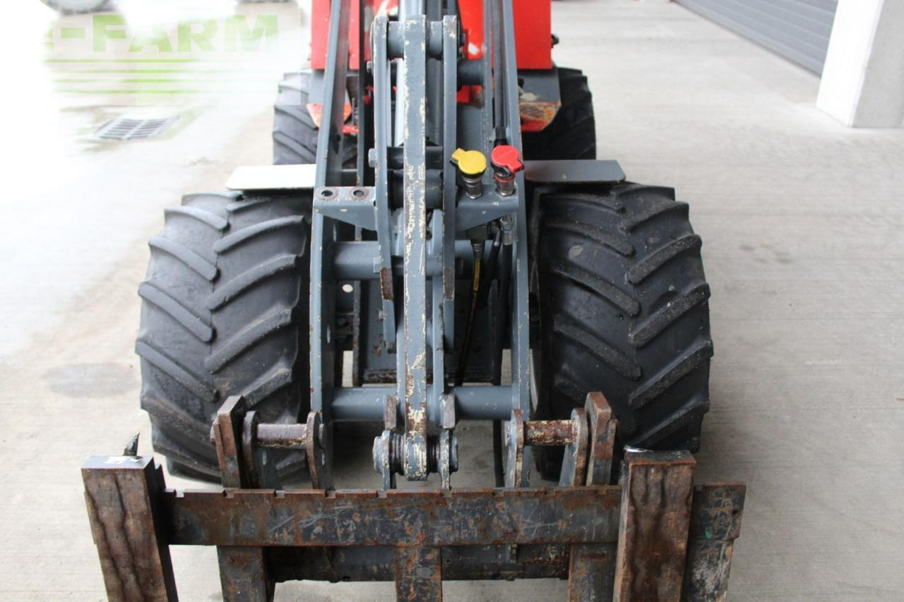 Giant hoflader d 335 t - Mini excavator: picture 3 Giant hoflader d 335 t - Mini excavator: picture 3