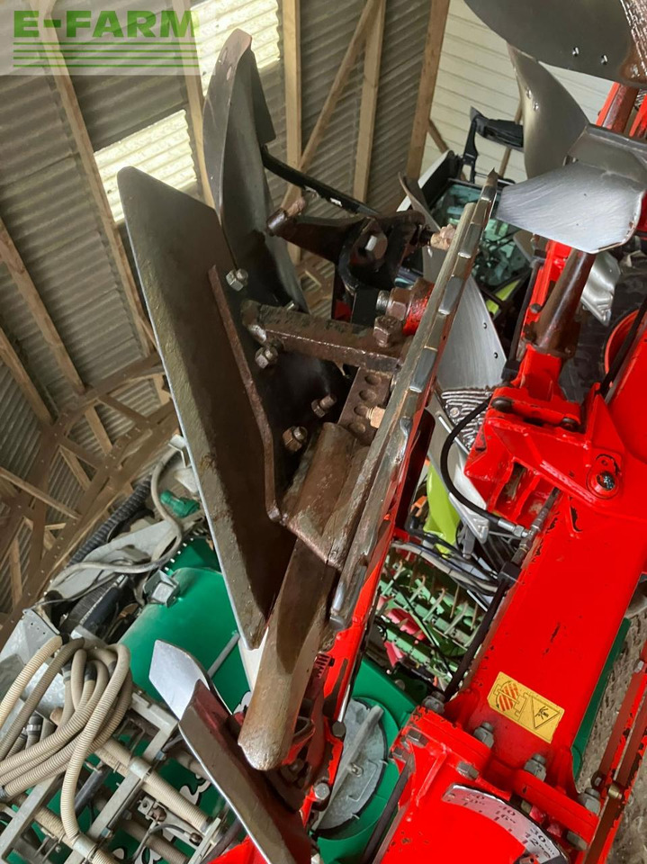 Gregoire Besson 8 corps - Plough: picture 3 Gregoire Besson 8 corps - Plough: picture 3