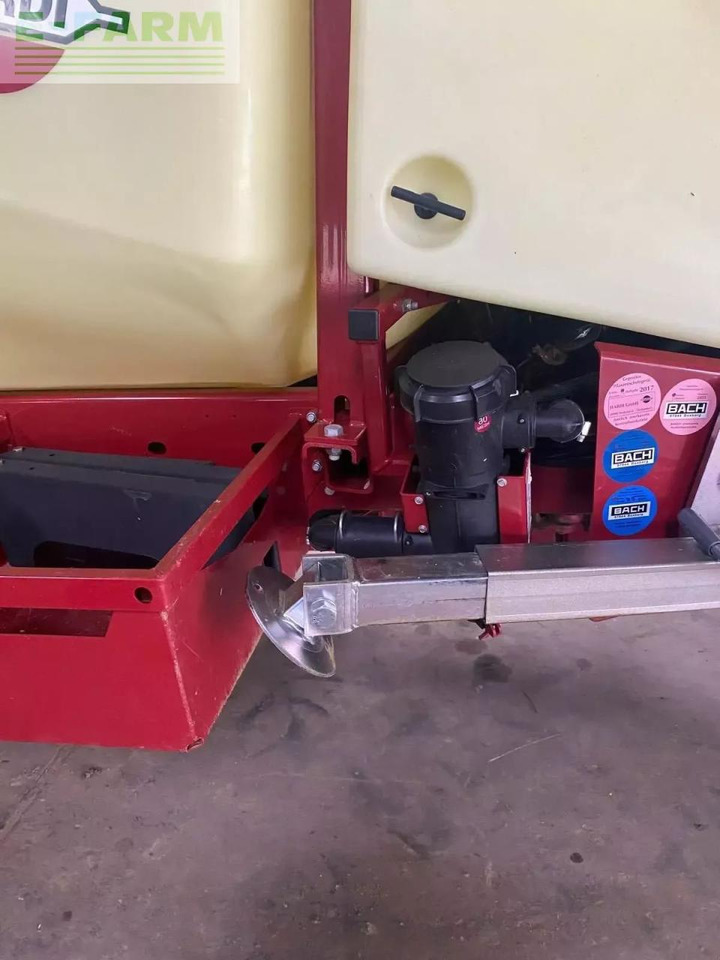 Hardi navigator 3000 - Trailed sprayer: picture 5 Hardi navigator 3000 - Trailed sprayer: picture 5