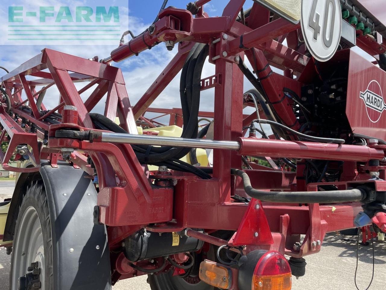 Hardi navigator 3000 - Trailed sprayer: picture 4 Hardi navigator 3000 - Trailed sprayer: picture 4