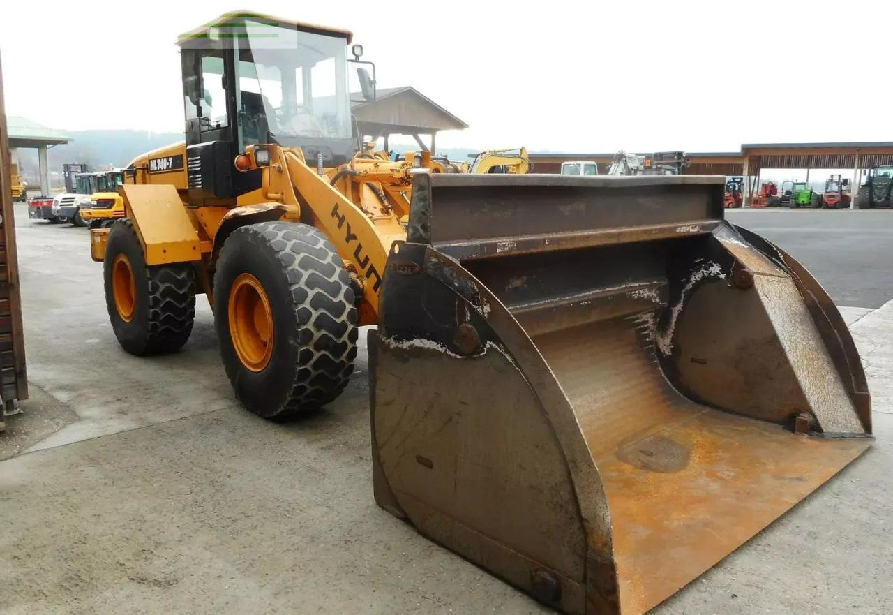 Hyundai hl740-7 mit hochkippschaufel u. volvo sw - Mini excavator: picture 5 Hyundai hl740-7 mit hochkippschaufel u. volvo sw - Mini excavator: picture 5