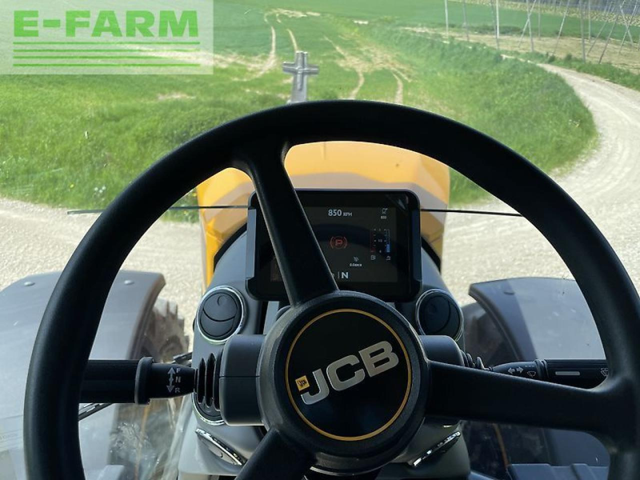Farm tractor JCB fastrac 8330 icon: picture 10 Farm tractor JCB fastrac 8330 icon: picture 10