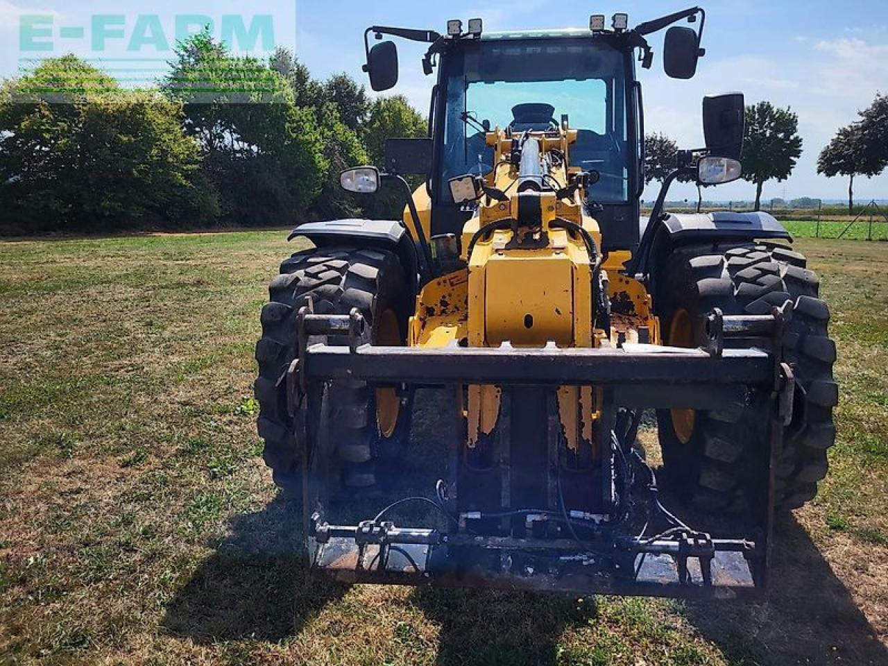 Mini excavator JCB tm 320s: picture 8
