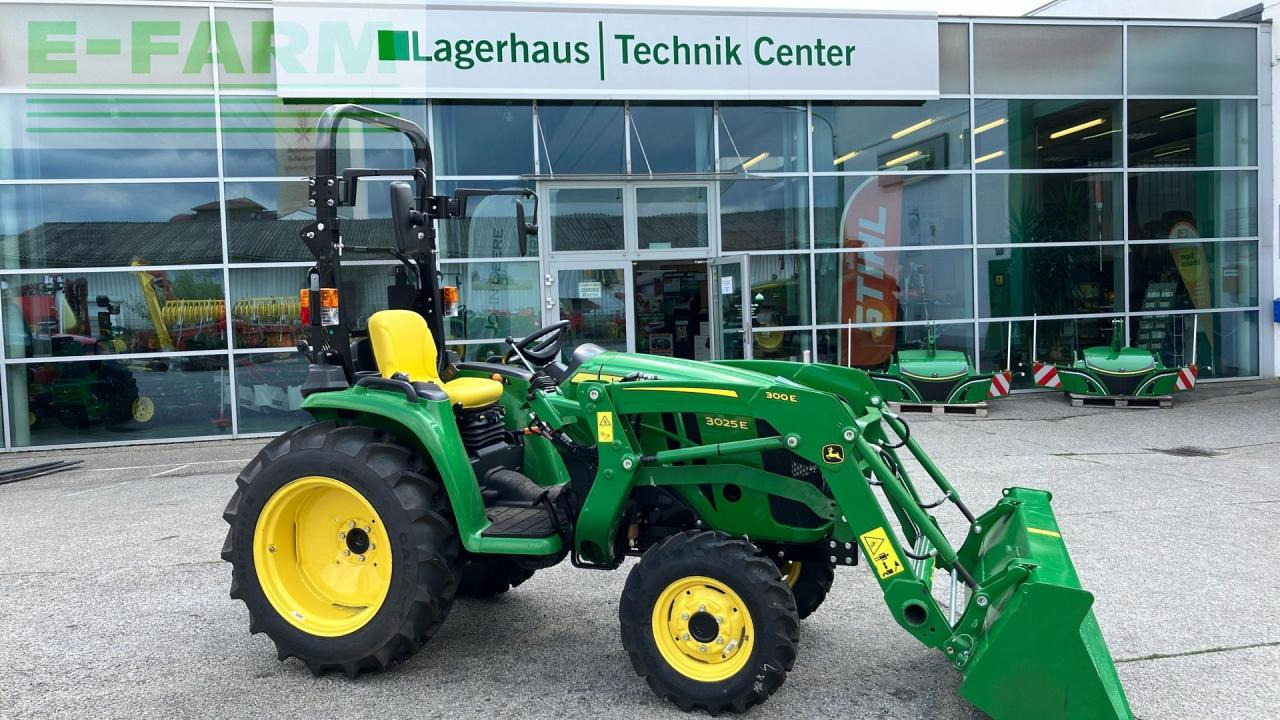 John Deere 3025E - Farm tractor: picture 4 John Deere 3025E - Farm tractor: picture 4