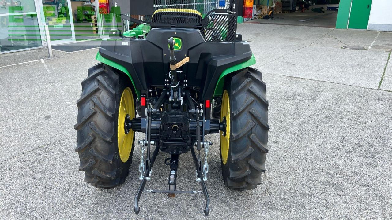 John Deere 3025E - Farm tractor: picture 5 John Deere 3025E - Farm tractor: picture 5