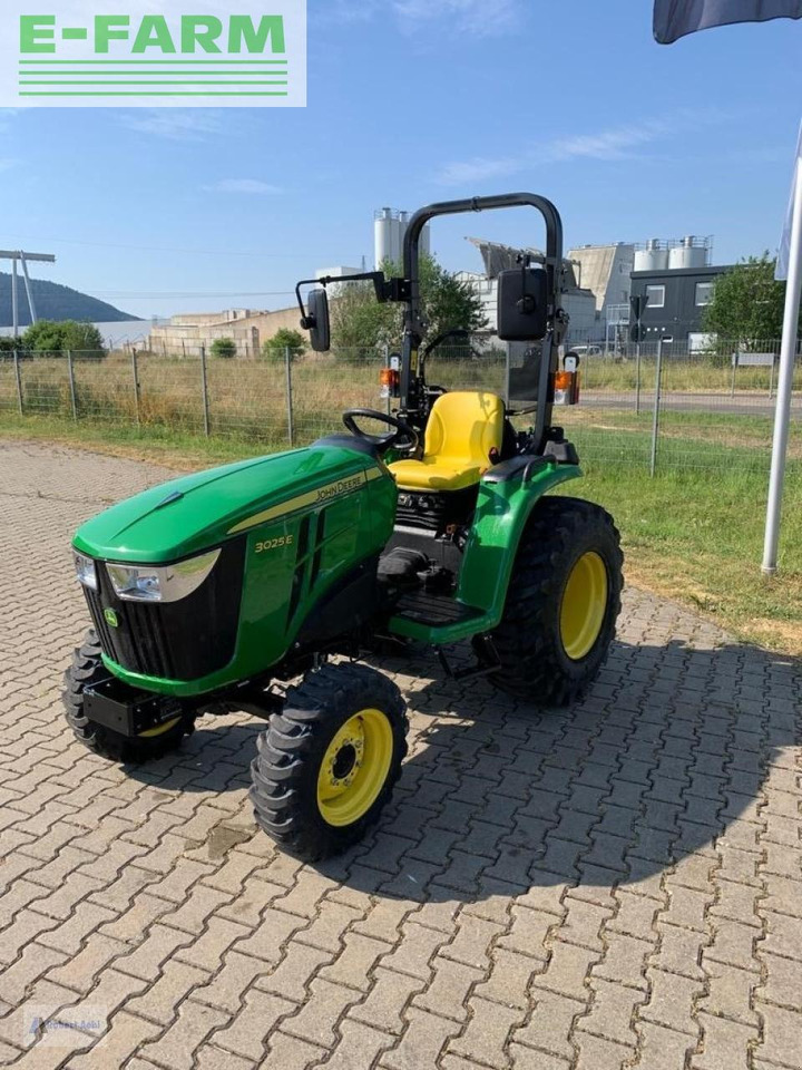 John Deere 3025e - Farm tractor: picture 2 John Deere 3025e - Farm tractor: picture 2