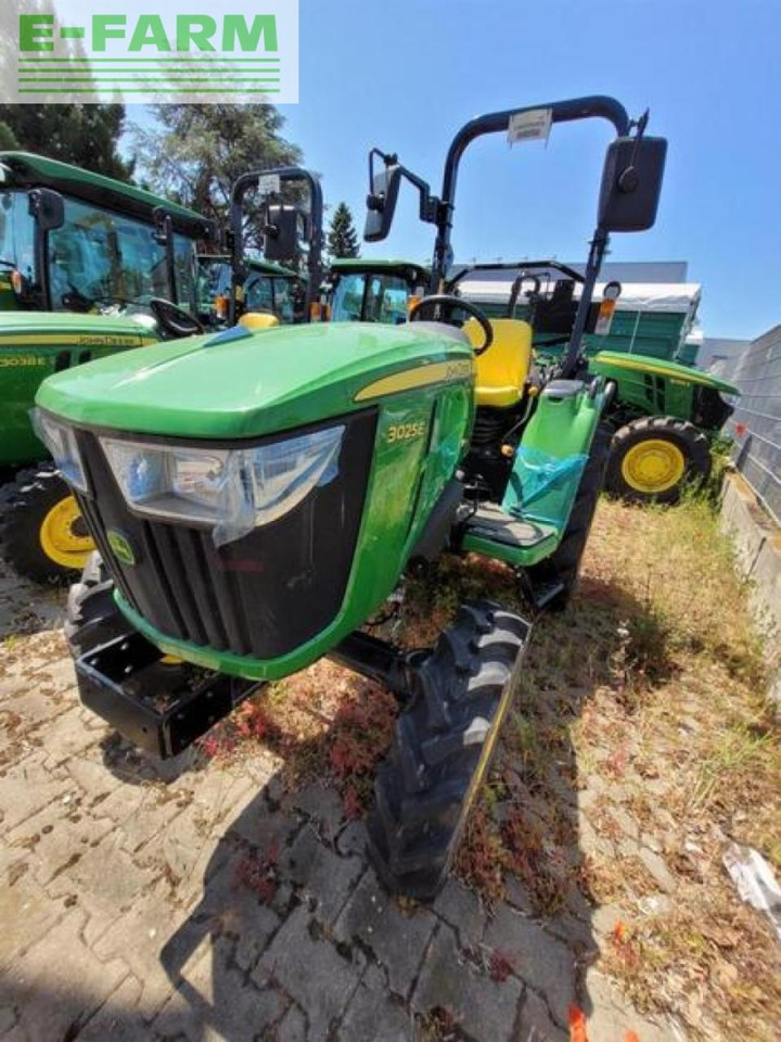 John Deere 3025e industrie - Farm tractor: picture 1 John Deere 3025e industrie - Farm tractor: picture 1
