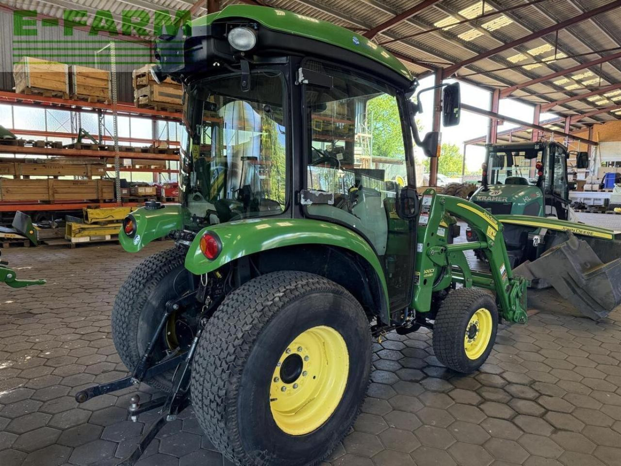John Deere 3320 - Farm tractor: picture 3 John Deere 3320 - Farm tractor: picture 3