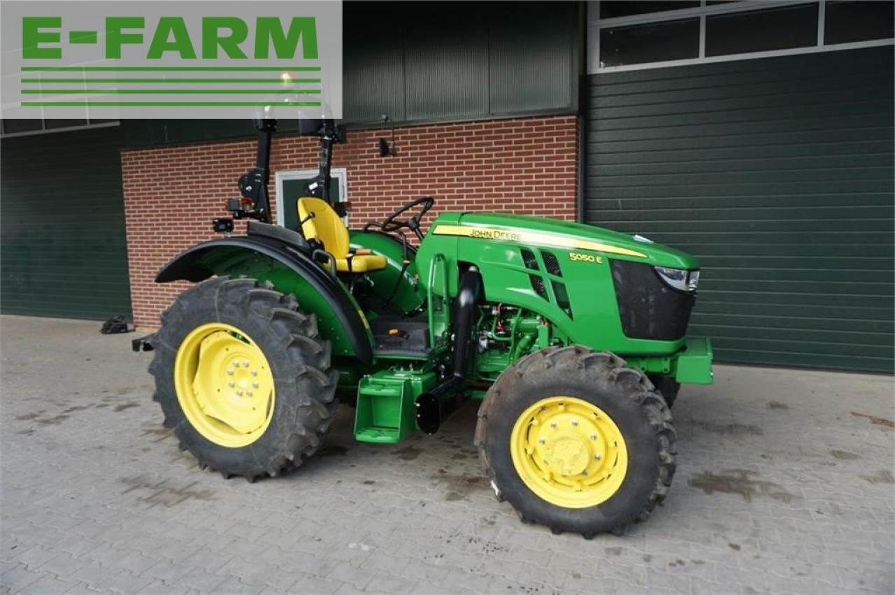 John Deere 5050e neumaschine - Farm tractor: picture 1 John Deere 5050e neumaschine - Farm tractor: picture 1