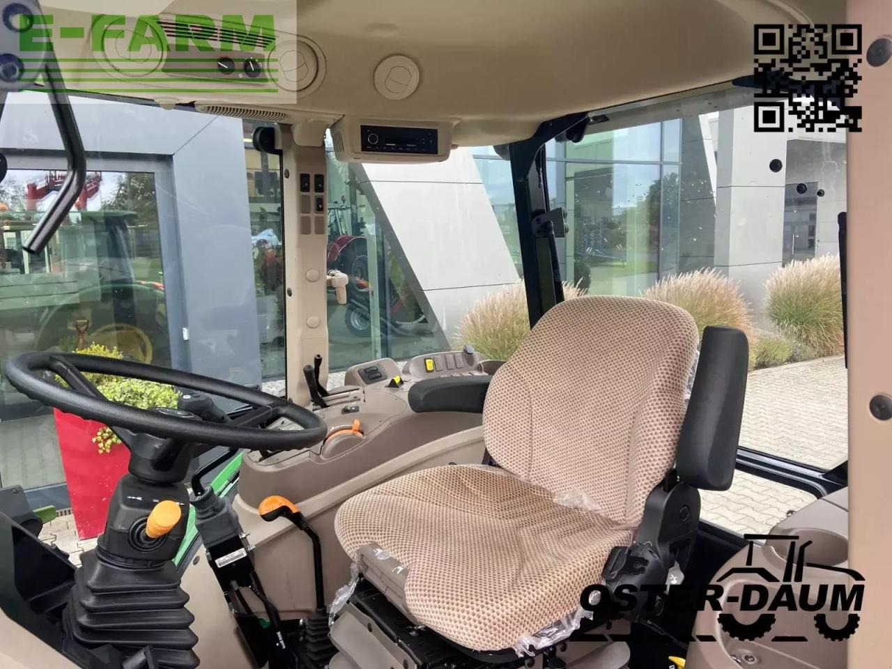 John Deere 5058e - Farm tractor: picture 4 John Deere 5058e - Farm tractor: picture 4