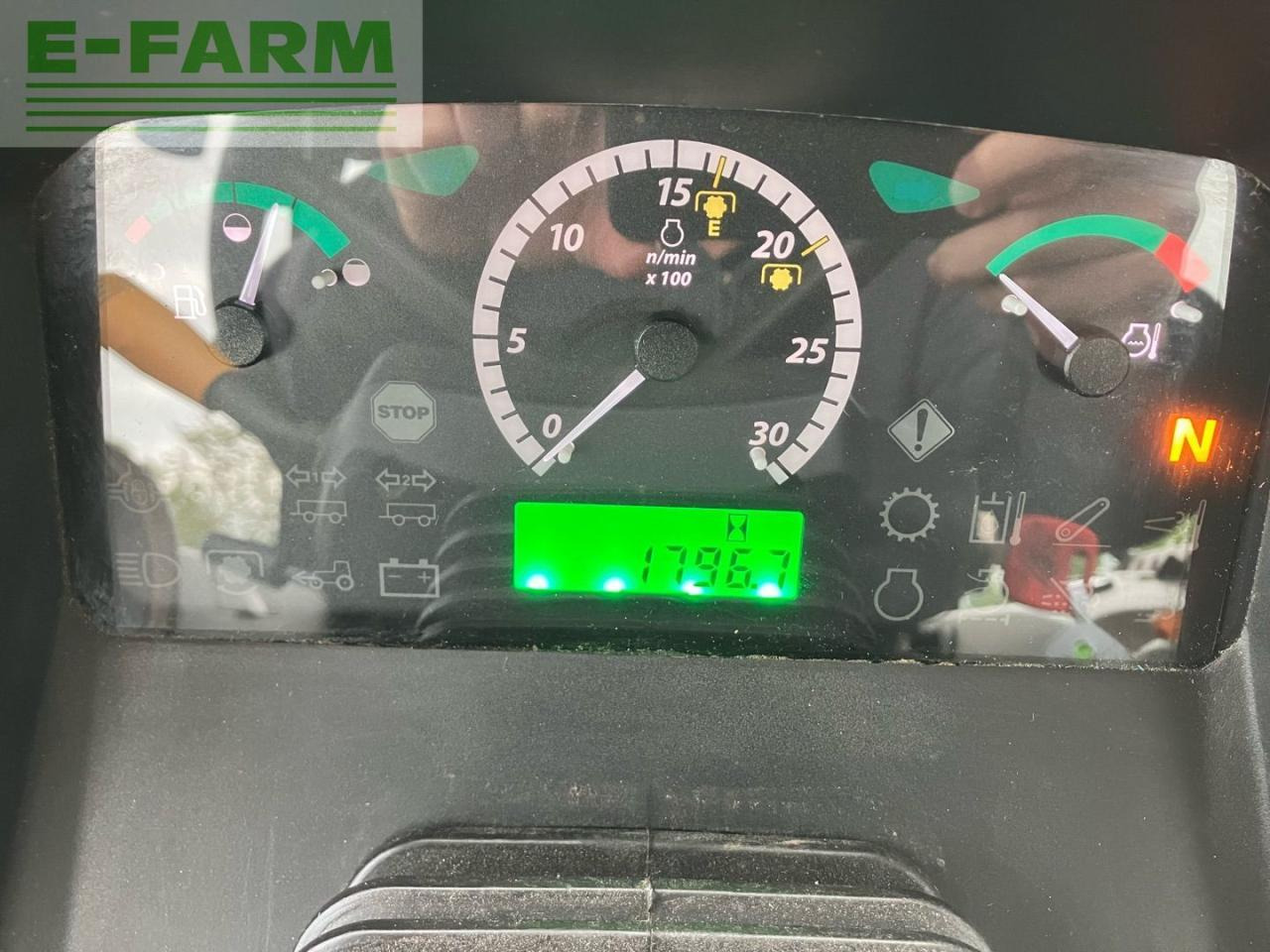 Farm tractor John Deere 5085M: picture 19