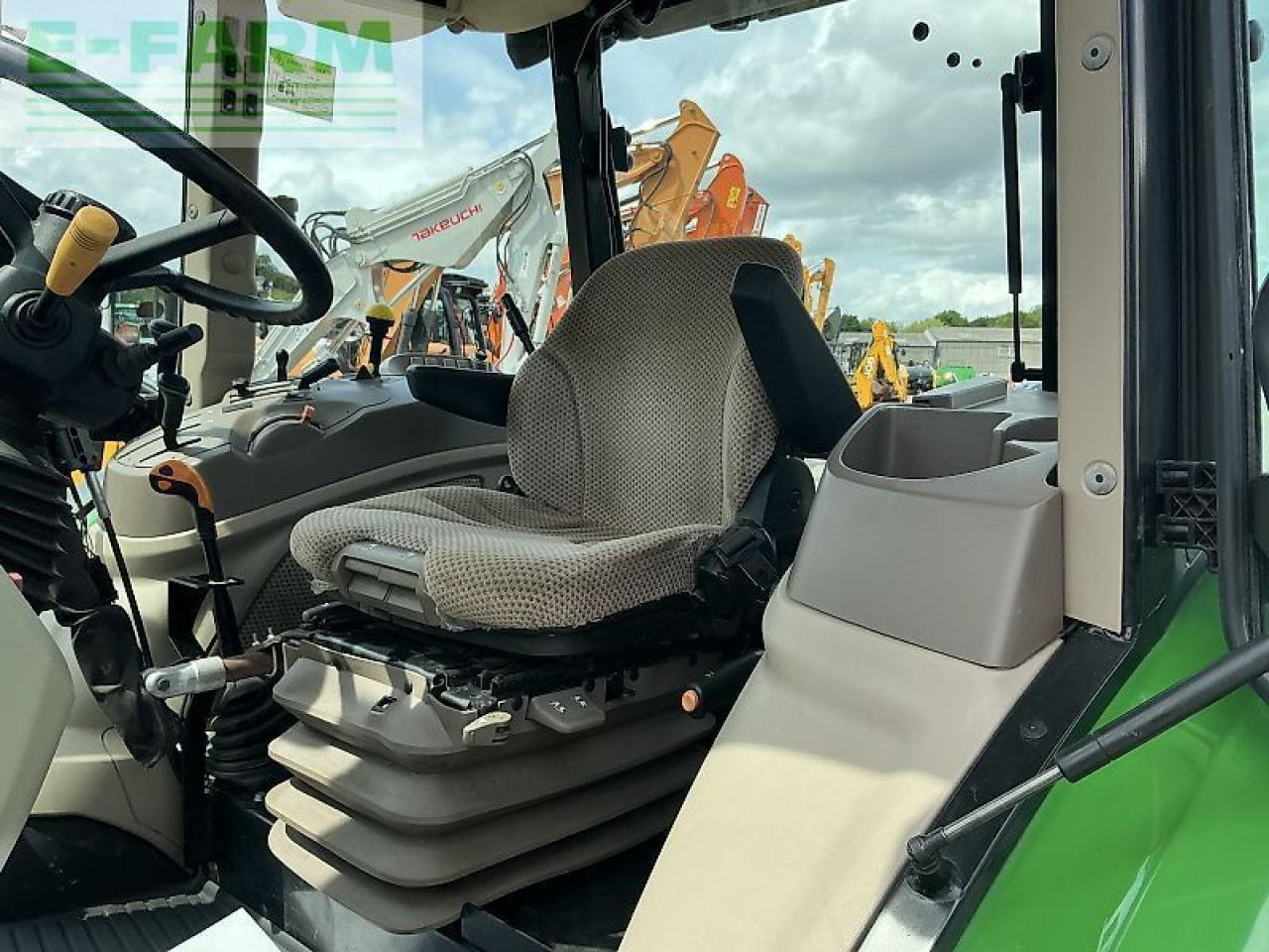Farm tractor John Deere 5085m tractor (st23297): picture 19
