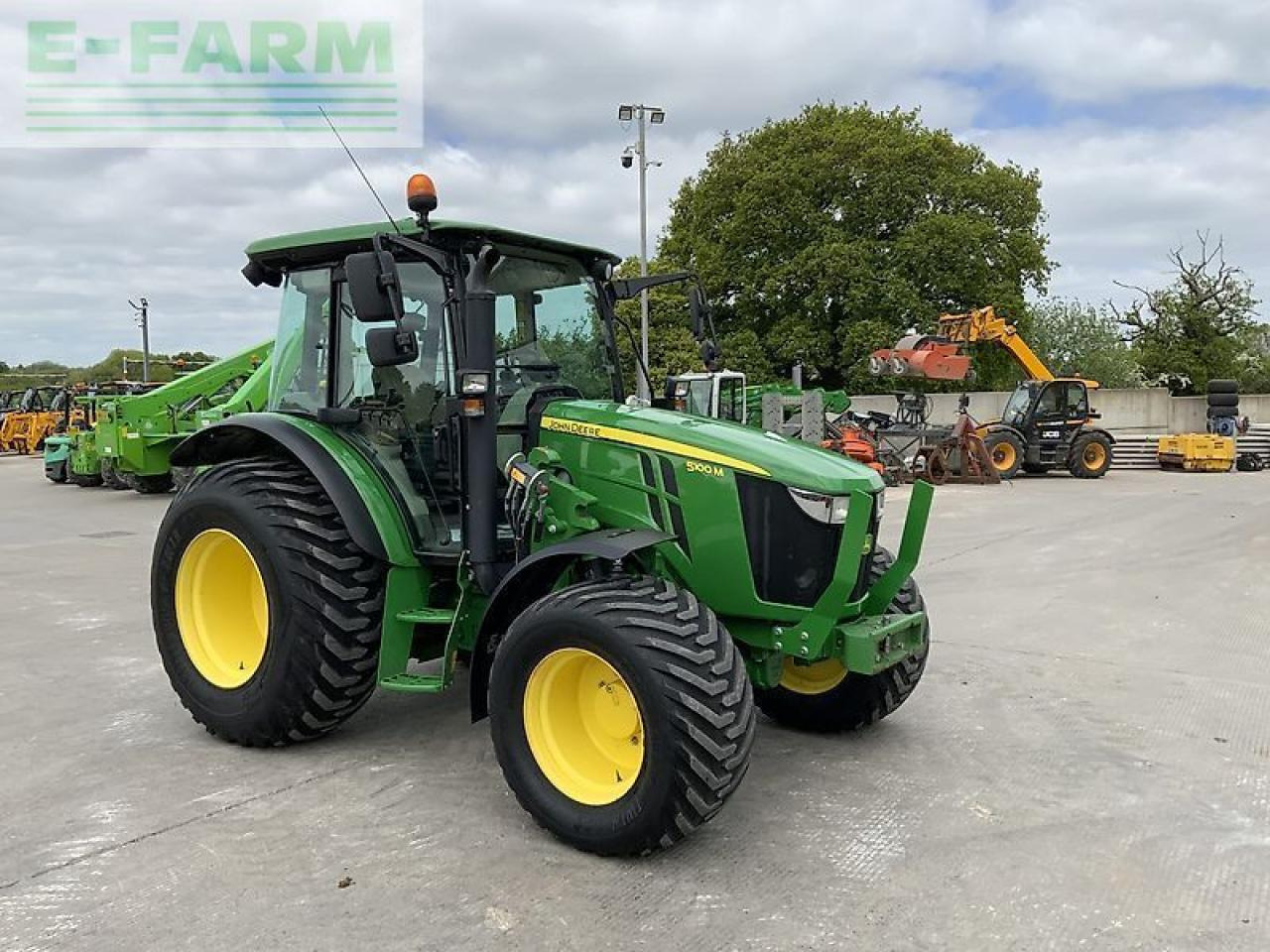 John Deere 5100m tractor (st23047) - Farm tractor: picture 2 John Deere 5100m tractor (st23047) - Farm tractor: picture 2