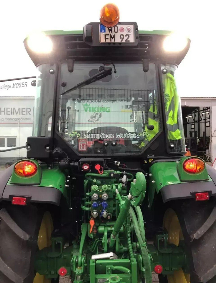 John Deere 5105gf stoll frontlader opt. 3-seite anhänger - Farm tractor: picture 4 John Deere 5105gf stoll frontlader opt. 3-seite anhänger - Farm tractor: picture 4