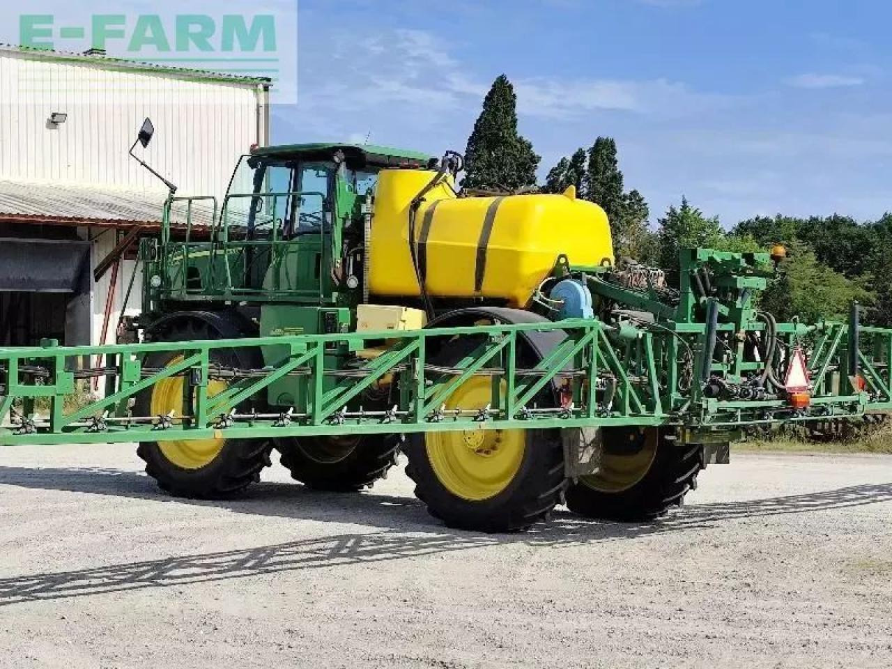 John Deere 5430i - Trailed sprayer: picture 2 John Deere 5430i - Trailed sprayer: picture 2