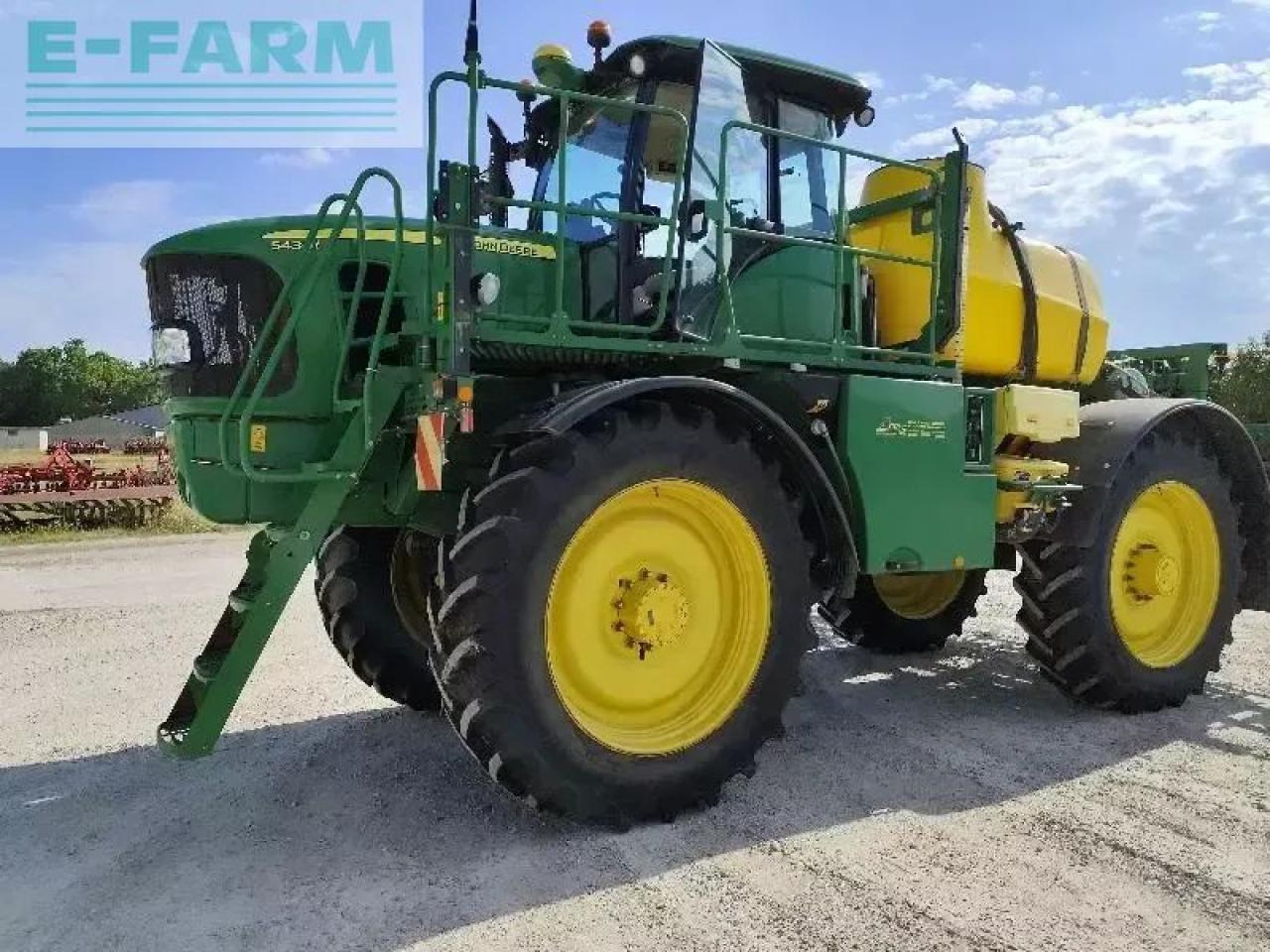 John Deere 5430i - Trailed sprayer: picture 1 John Deere 5430i - Trailed sprayer: picture 1
