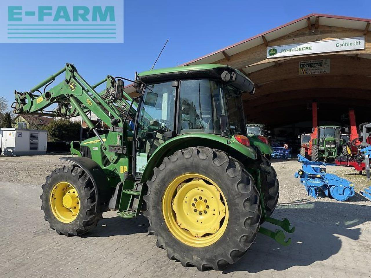 Farm tractor John Deere 5620 fl premium: picture 8