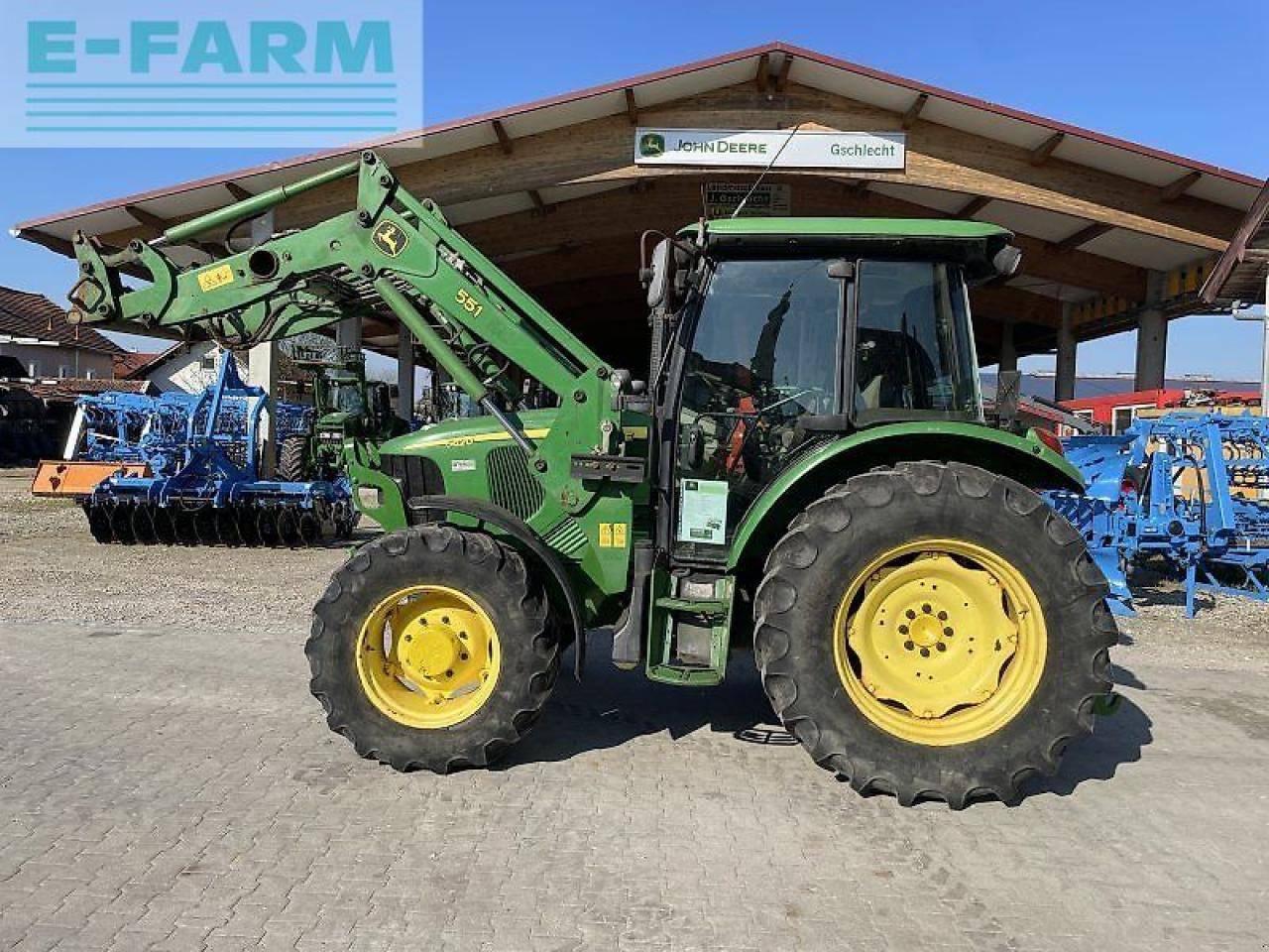 John Deere 5620 fl premium - Farm tractor: picture 3 John Deere 5620 fl premium - Farm tractor: picture 3