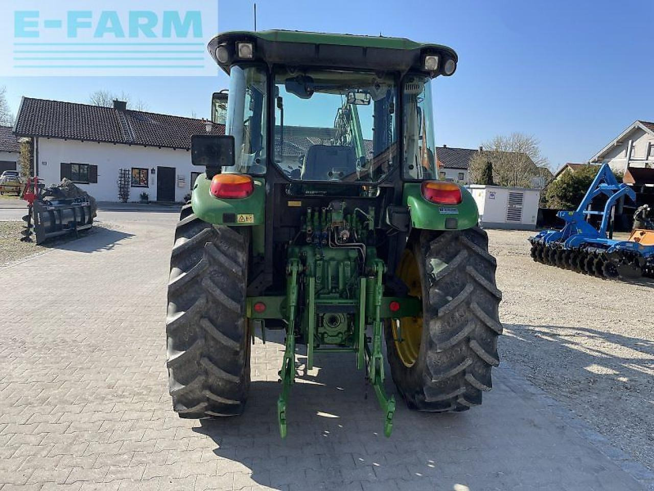 Farm tractor John Deere 5620 fl premium: picture 7