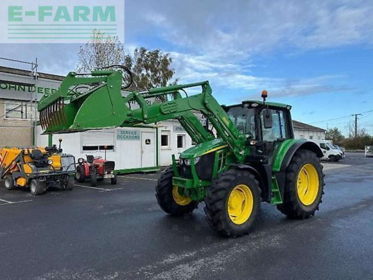 John Deere 6100m - Farm tractor: picture 1 John Deere 6100m - Farm tractor: picture 1