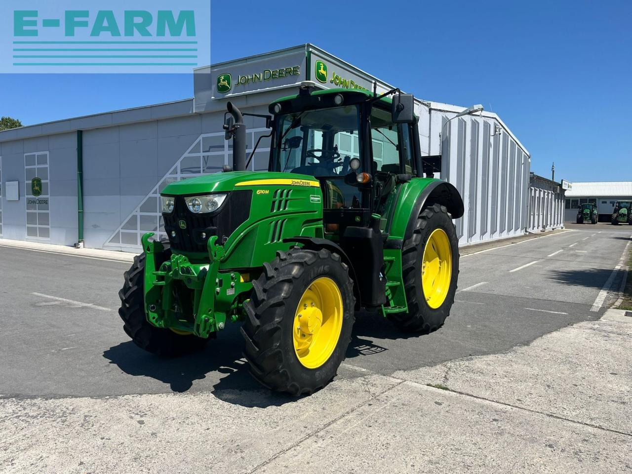 John Deere 6110M - Farm tractor: picture 1 John Deere 6110M - Farm tractor: picture 1