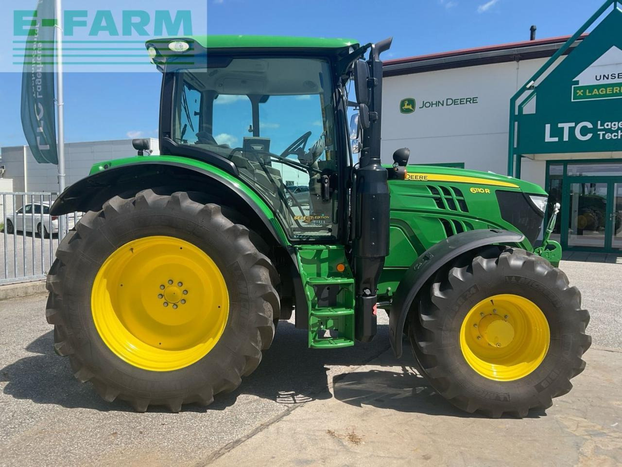 John Deere 6110R - Farm tractor: picture 5 John Deere 6110R - Farm tractor: picture 5