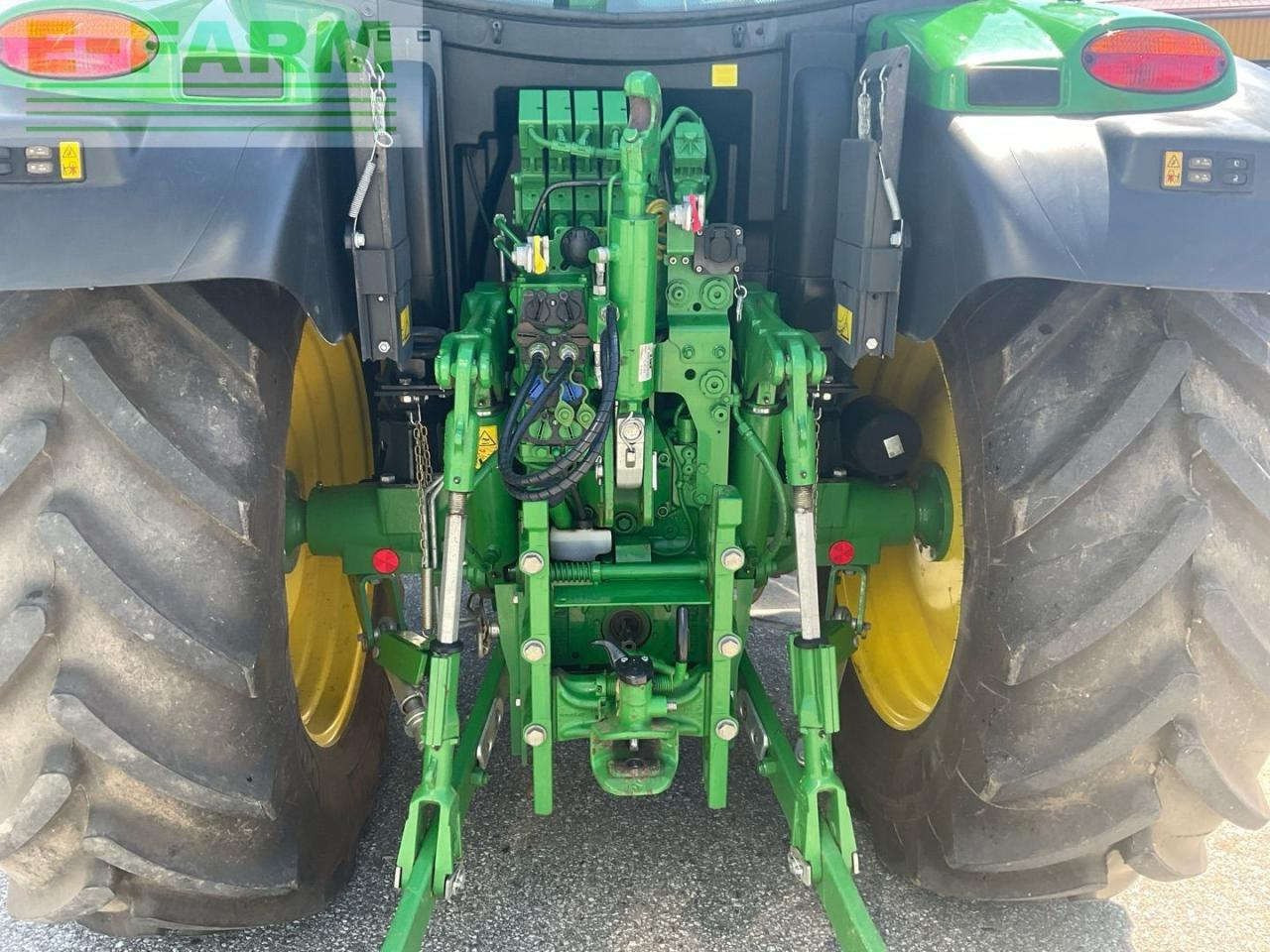 Farm tractor John Deere 6110R: picture 16