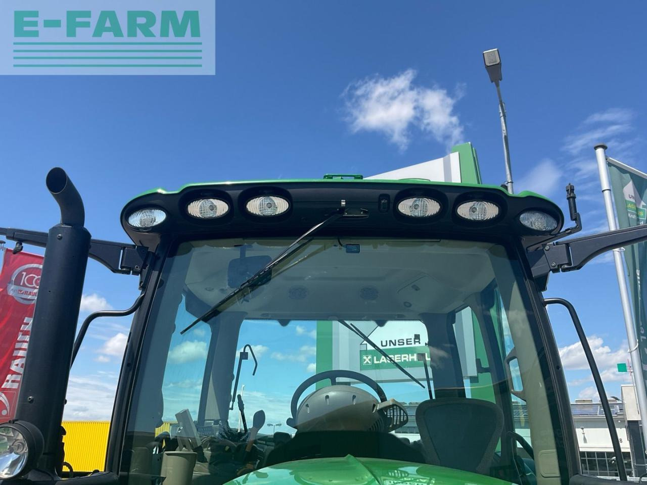 Farm tractor John Deere 6110R: picture 11