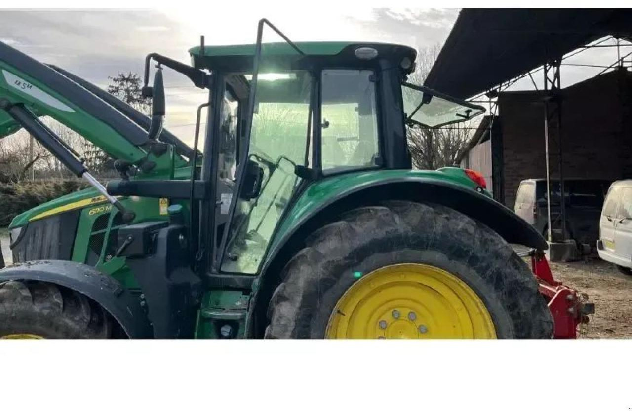 John Deere 6110m - Farm tractor: picture 3 John Deere 6110m - Farm tractor: picture 3