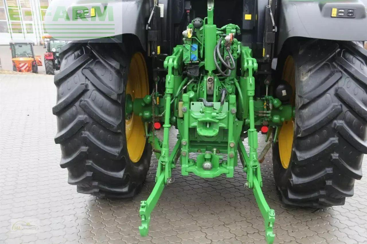 John Deere 6115 r - Farm tractor: picture 4 John Deere 6115 r - Farm tractor: picture 4