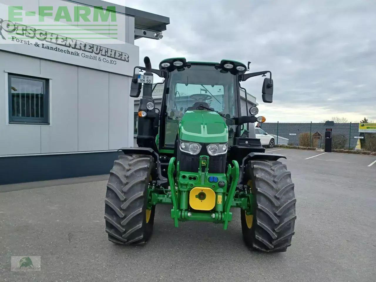 John Deere 6120m - Farm tractor: picture 5 John Deere 6120m - Farm tractor: picture 5