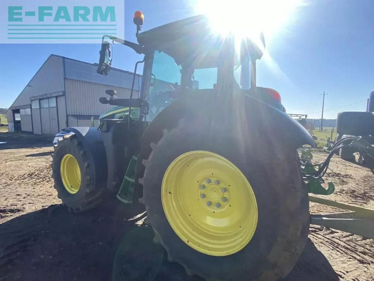 John Deere 6120m - Farm tractor: picture 4 John Deere 6120m - Farm tractor: picture 4