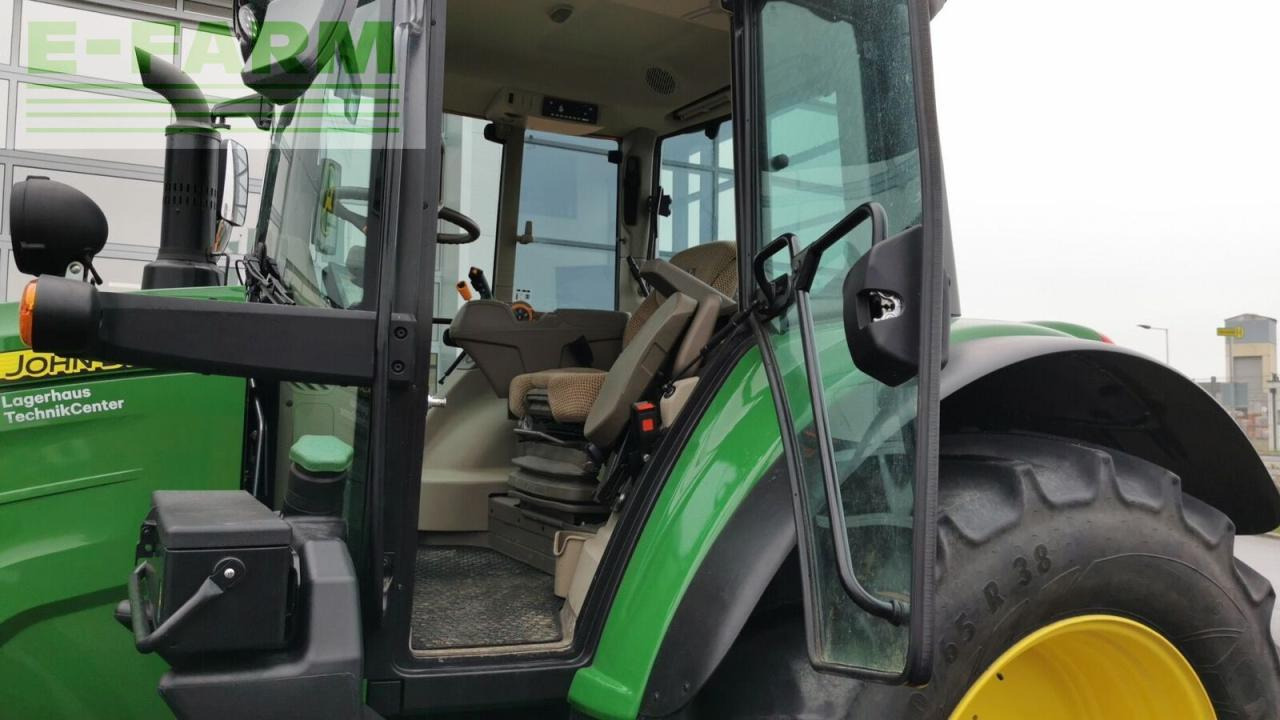 John Deere 6120m - Farm tractor: picture 5 John Deere 6120m - Farm tractor: picture 5
