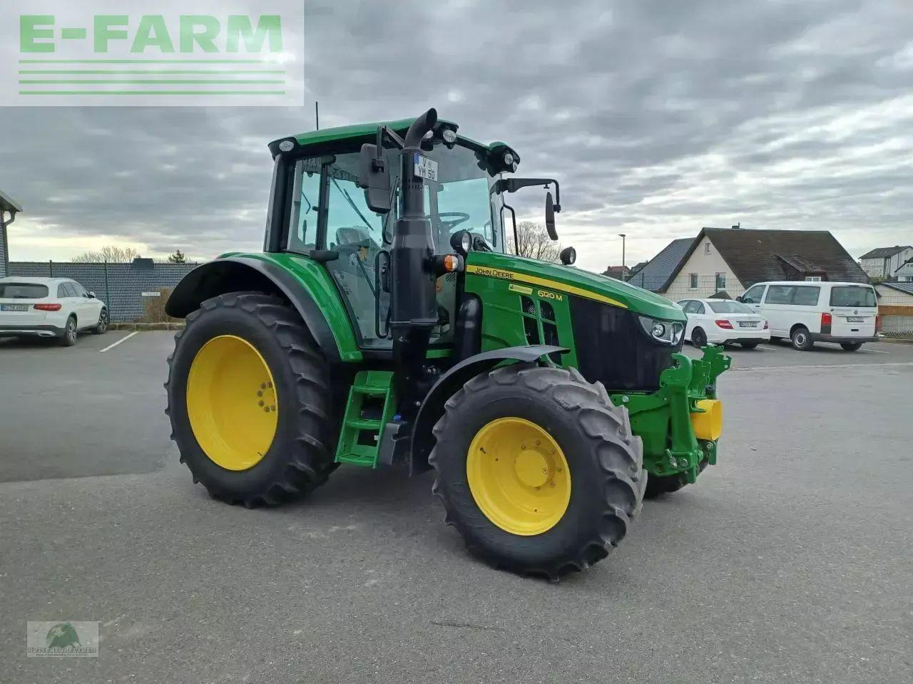 John Deere 6120m - Farm tractor: picture 4 John Deere 6120m - Farm tractor: picture 4