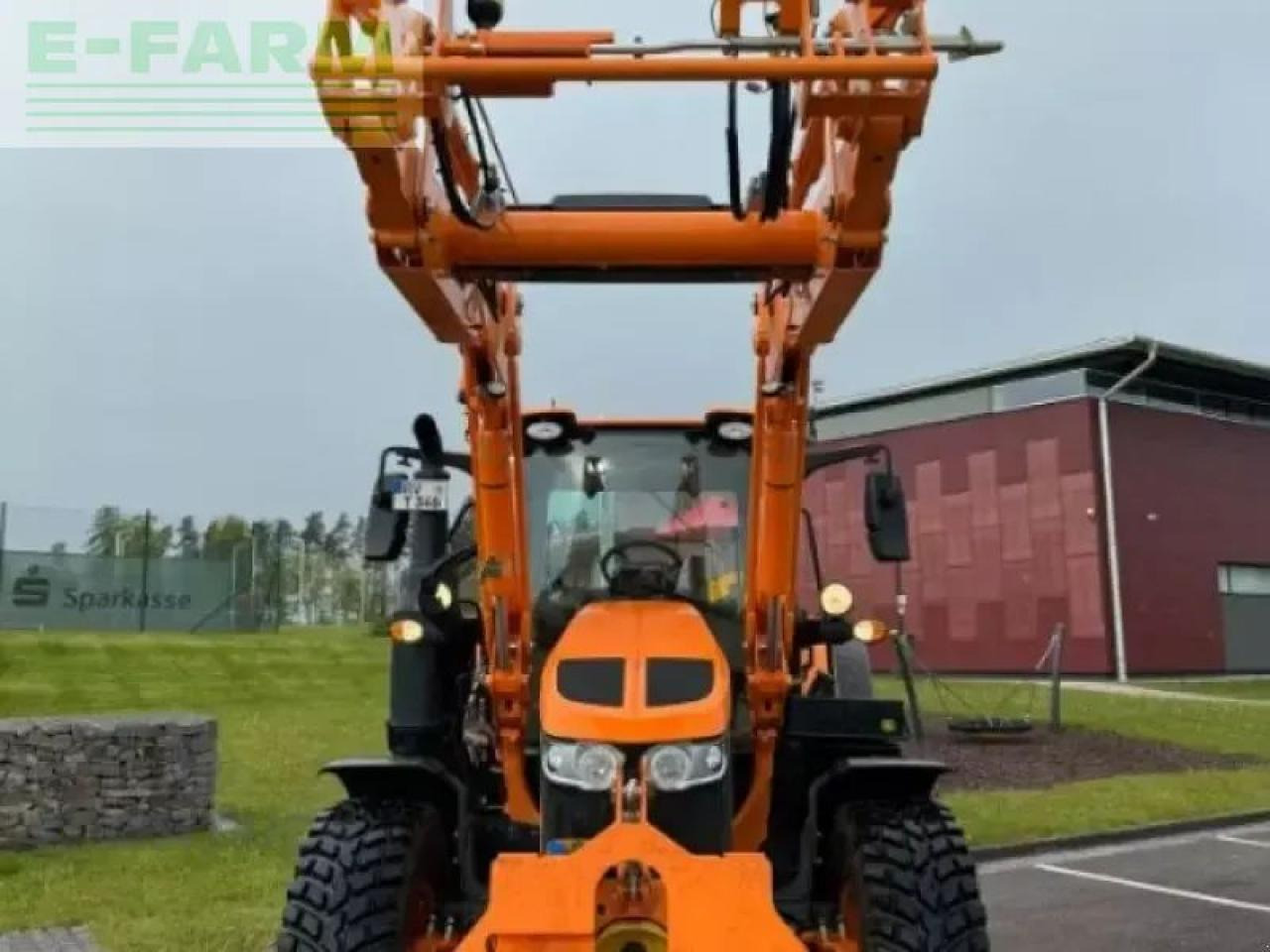 John Deere 6120m - Farm tractor: picture 2 John Deere 6120m - Farm tractor: picture 2
