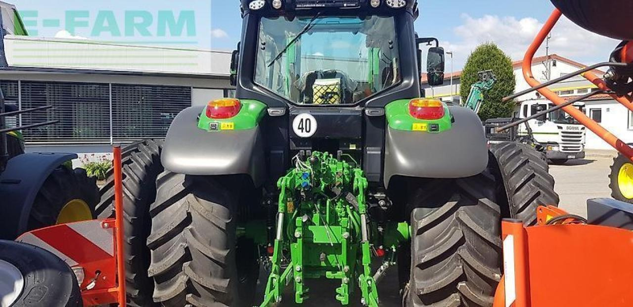 John Deere 6120m - Farm tractor: picture 4 John Deere 6120m - Farm tractor: picture 4