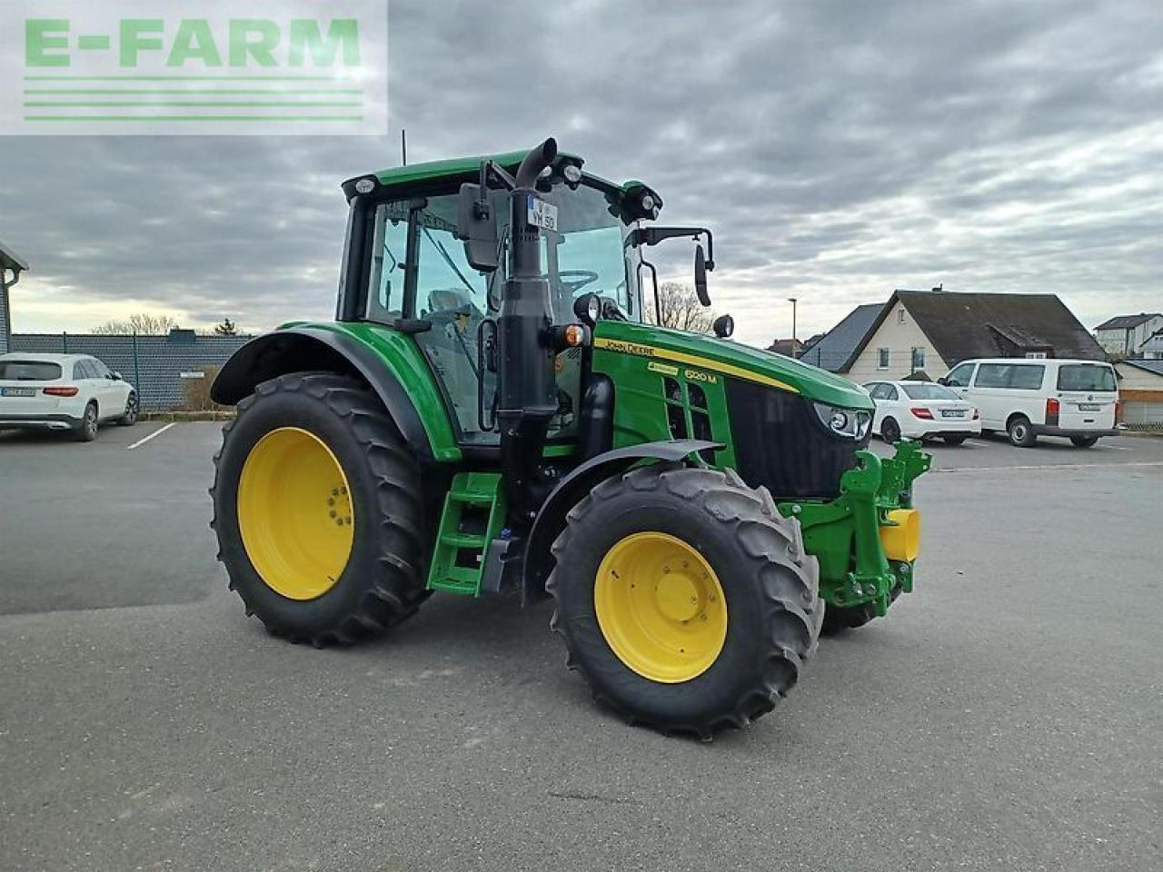 John Deere 6120m - Farm tractor: picture 4 John Deere 6120m - Farm tractor: picture 4
