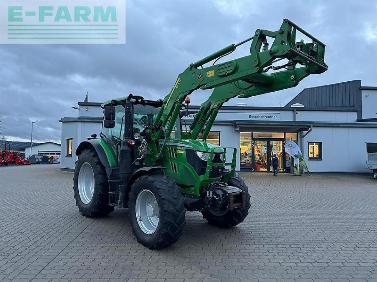 John Deere 6120r - Farm tractor: picture 1 John Deere 6120r - Farm tractor: picture 1